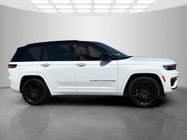 2025 Jeep Grand Cherokee GRAND CHEROKEE SUMMIT RESERVE 4X4