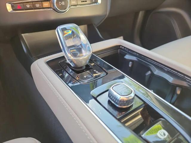 2026 Volvo XC90 Plus, B6 AWD Gas (mild hybrid), Gasoline, Bright, 7 Seats