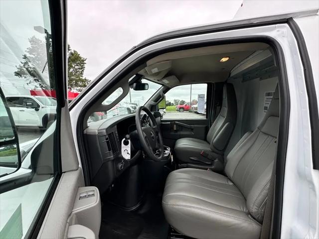 2025 GMC Savana Cutaway Work Van