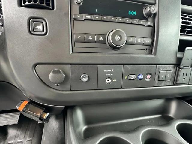 2025 GMC Savana Cutaway Work Van