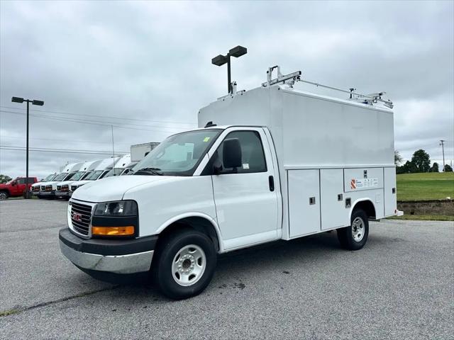 2025 GMC Savana Cutaway Work Van