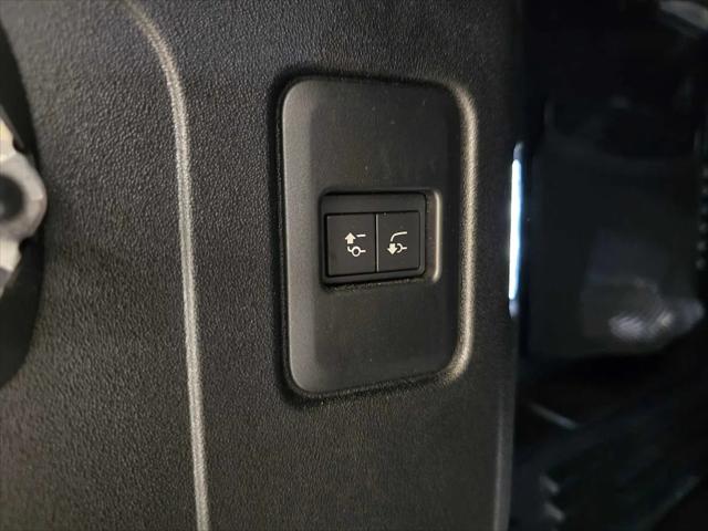 2025 Land Rover Defender 110 P300