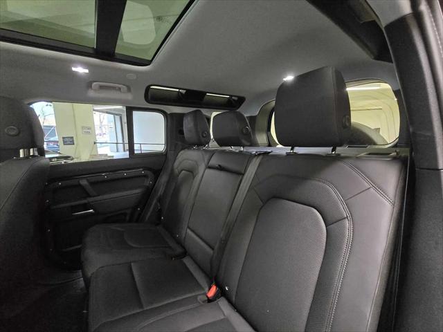 2025 Land Rover Defender 110 P300