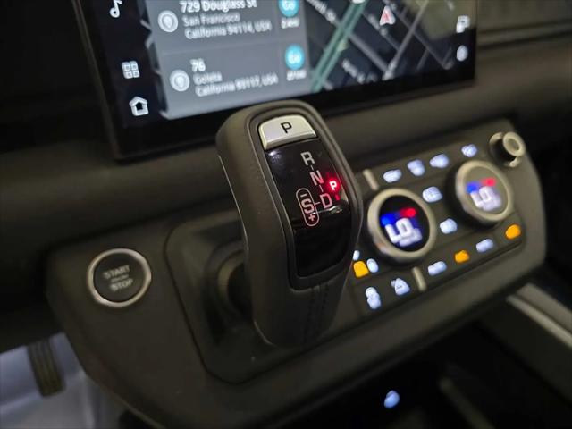 2025 Land Rover Defender 110 P300