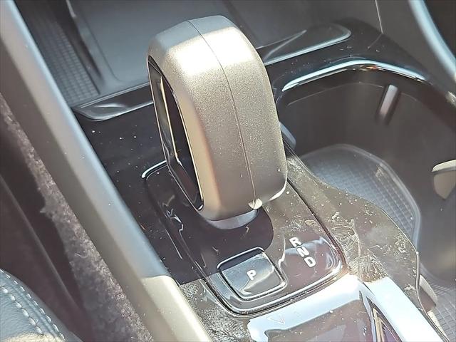 2026 Volvo XC40 Core, B5 AWD Gas (mild hybrid), Dark