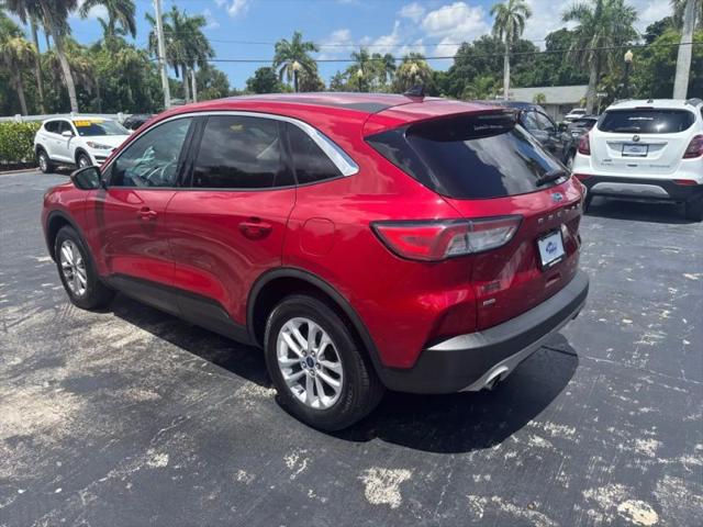 2020 Ford Escape SE