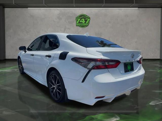 2023 Toyota Camry SE Nightshade Edition