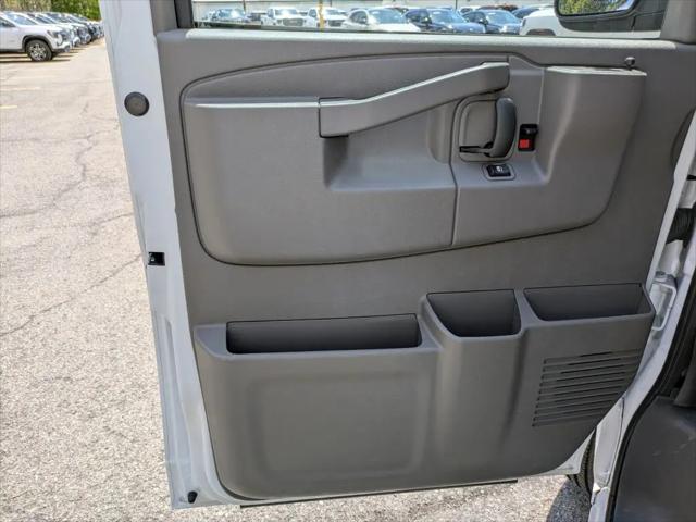 2025 GMC Savana Cargo RWD 2500 Regular Wheelbase Work Van