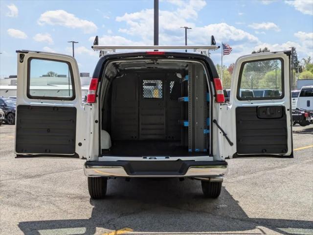 2025 GMC Savana Cargo RWD 2500 Regular Wheelbase Work Van
