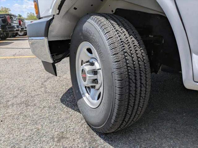 2025 GMC Savana Cargo RWD 2500 Regular Wheelbase Work Van