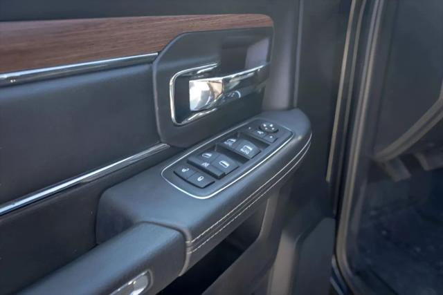 2017 Ram 1500 Laramie Crew Cab 4x4 57 Box
