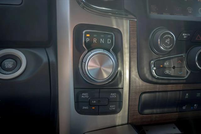 2017 Ram 1500 Laramie Crew Cab 4x4 57 Box