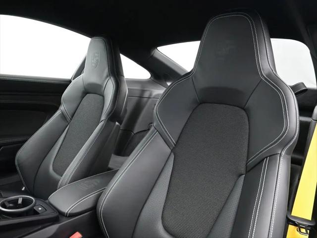 2022 Porsche 911 GT3 w/Touring Package