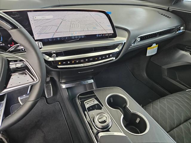 2026 Cadillac iQ V-Series w/1SM