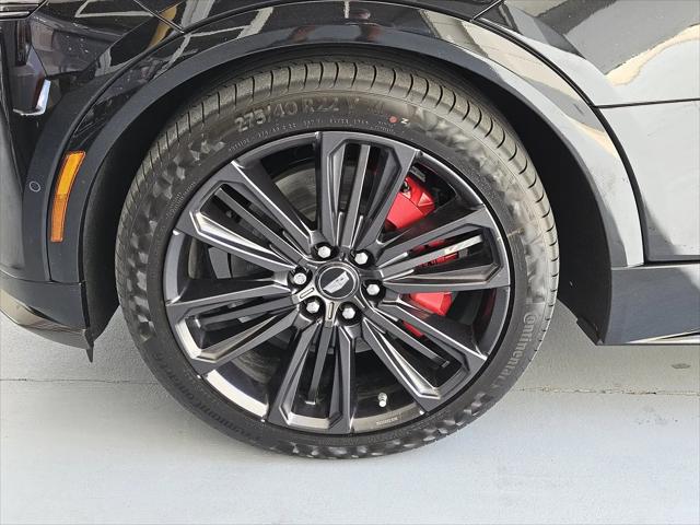 2026 Cadillac iQ V-Series w/1SM