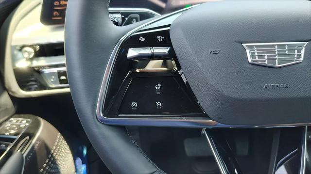 2025 Cadillac iQ Sport w/1SF