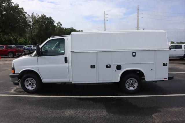 2025 GMC Savana Cutaway Work Van