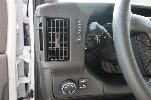 2025 GMC Savana Cutaway Work Van