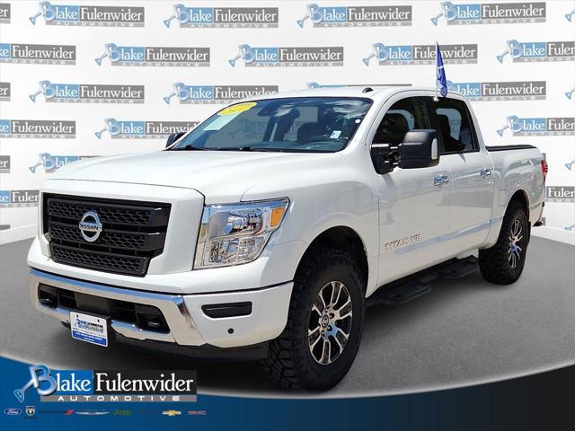 2021 Nissan TITAN Crew Cab SV 4x4