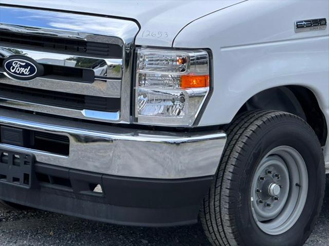 2026 Ford E-350 Cutaway Base Cutaway