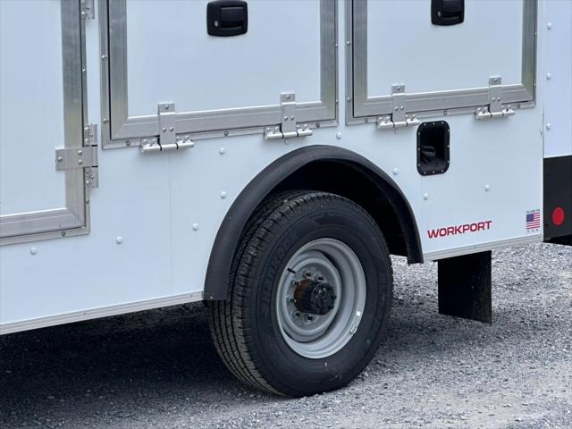 2026 Ford E-350 Cutaway Base Cutaway