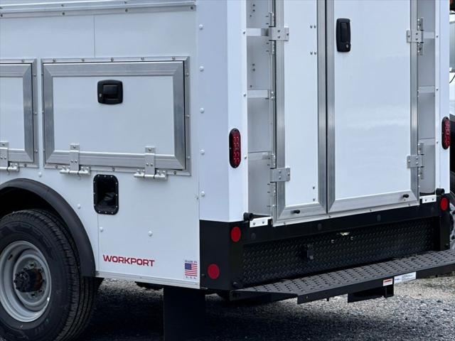 2026 Ford E-350 Cutaway Base Cutaway