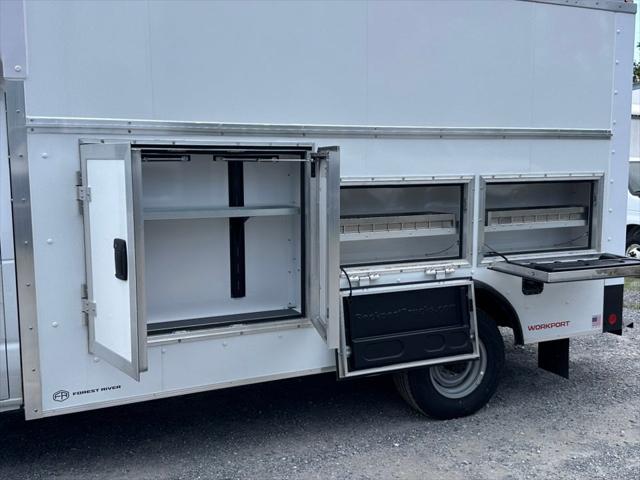 2026 Ford E-350 Cutaway Base Cutaway