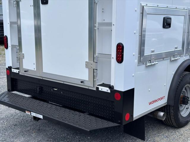2026 Ford E-350 Cutaway Base Cutaway
