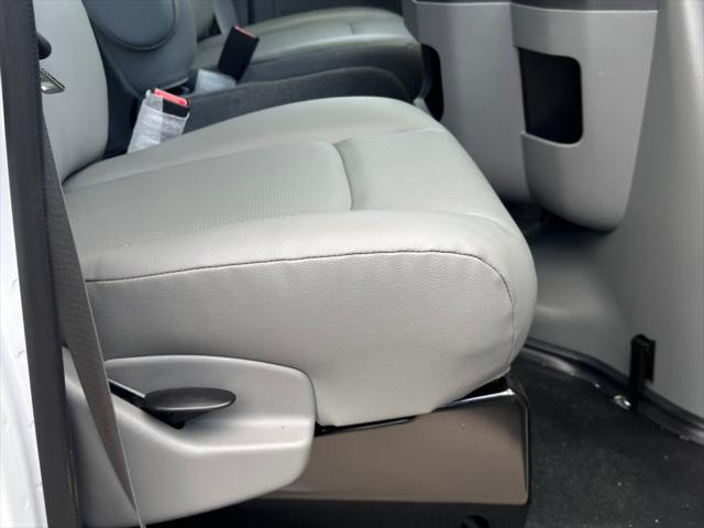2026 Ford E-350 Cutaway Base Cutaway