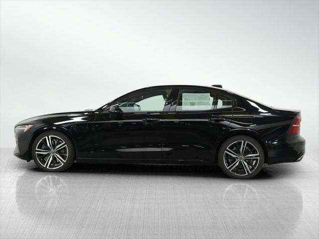 2022 Volvo S60 Recharge Plug-In Hybrid T8 R-Design