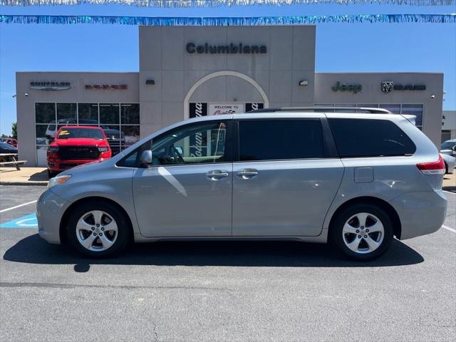 2014 Toyota Sienna LE V6 7 Passenger Mobility 2014 Toyota Sienna LE V6 7 Passenger Mobility