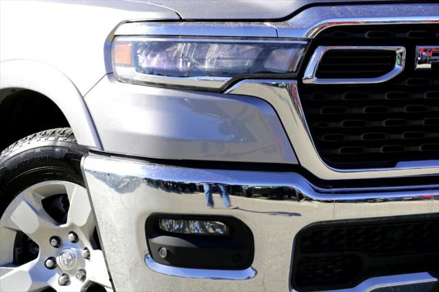 2025 RAM Ram 1500 RAM 1500 LONE STAR CREW CAB 4X2 57 BOX