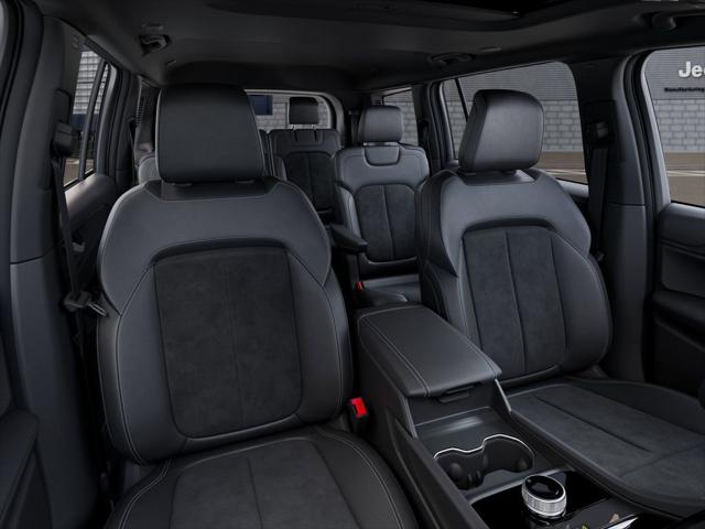 2025 Jeep Grand Cherokee Unknown