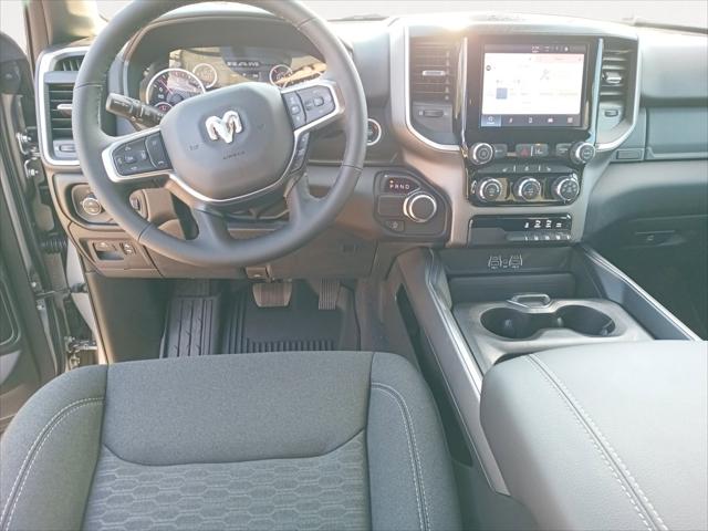 2025 RAM Ram 1500 RAM 1500 LONE STAR CREW CAB 4X2 57 BOX