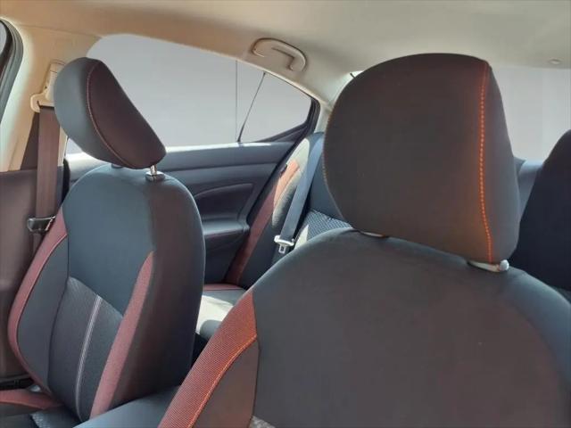 2025 Nissan Versa 1.6 SR