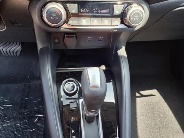 2025 Nissan Versa 1.6 SR