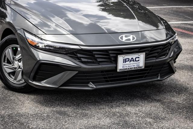 2024 Hyundai Elantra SE