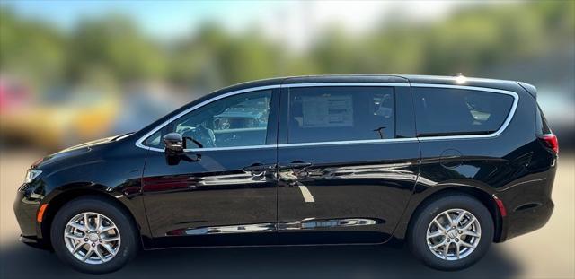 2025 Chrysler Pacifica PACIFICA SELECT
