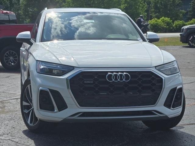 2022 Audi Q5 Premium Plus 45 TFSI S line quattro S tronic 2022 Audi Q5 Premium Plus 45 TFSI S line quattro S tronic