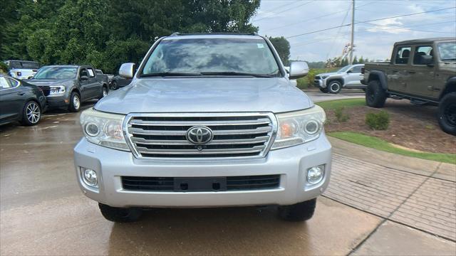 2013 Toyota Land Cruiser V8