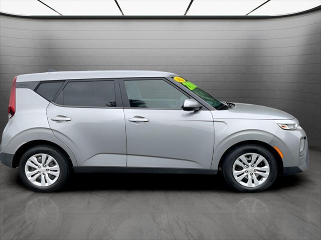2022 Kia Soul LX 2022 Kia Soul LX