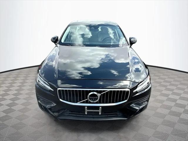 2022 Volvo S60 B5 Inscription