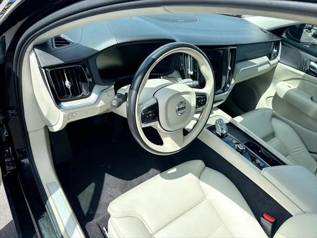 2022 Volvo S60 B5 Inscription