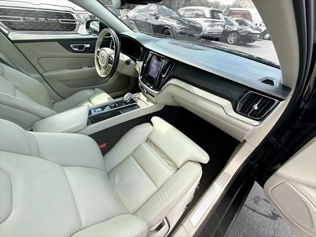 2022 Volvo S60 B5 Inscription