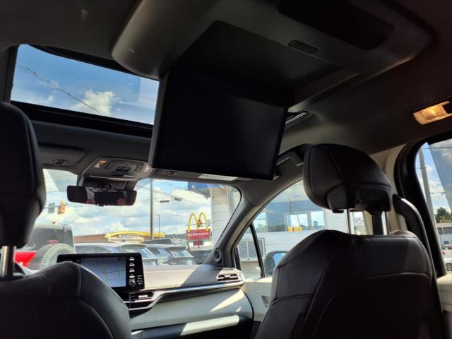 2023 Toyota Sienna Platinum