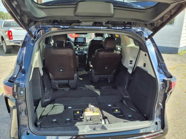 2023 Toyota Sienna Platinum