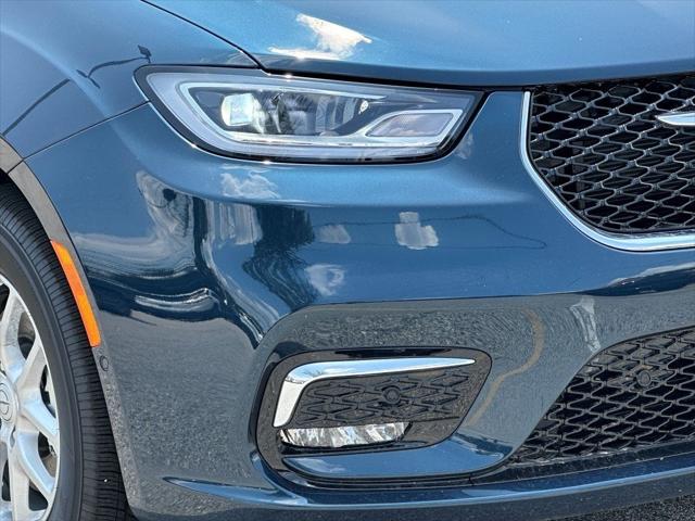 2025 Chrysler Pacifica PACIFICA SELECT