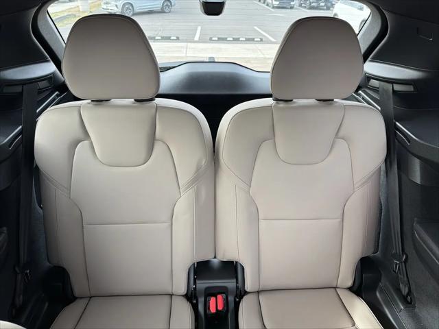 2026 Volvo XC90 Core, B6 AWD Gas (mild hybrid), Gasoline, Bright, 7 Seats