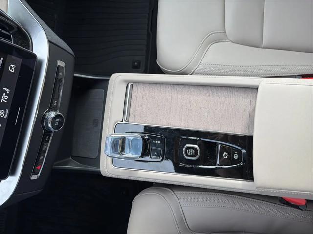 2026 Volvo XC90 Core, B6 AWD Gas (mild hybrid), Gasoline, Bright, 7 Seats