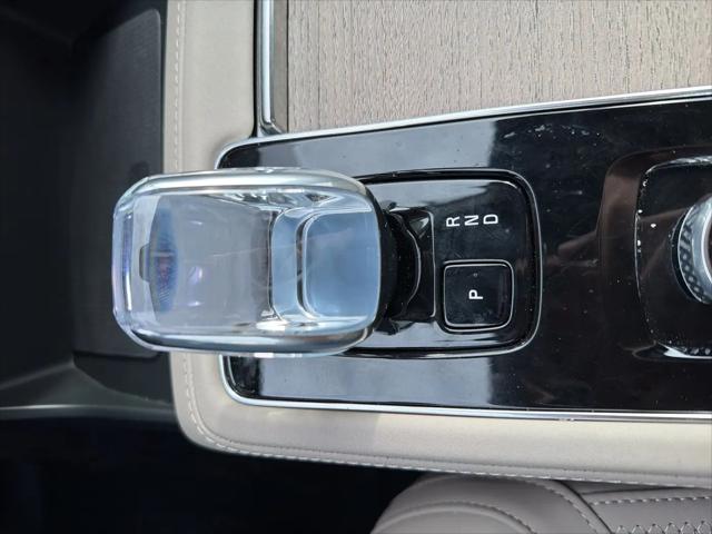 2026 Volvo XC90 Core, B6 AWD Gas (mild hybrid), Gasoline, Bright, 7 Seats